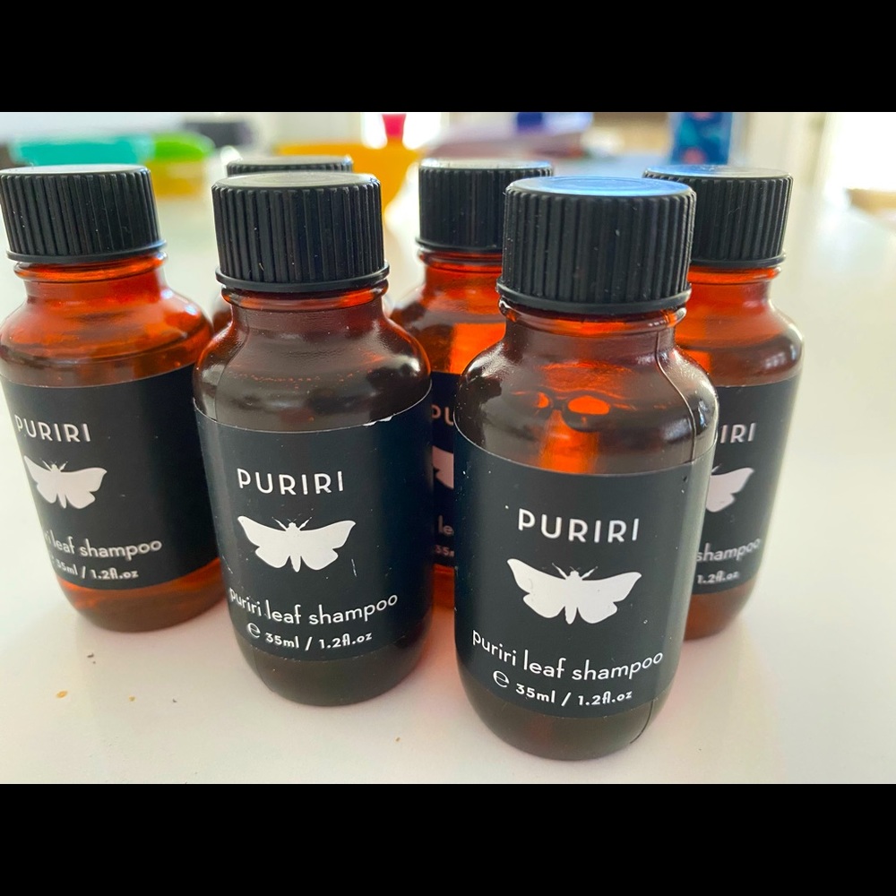 NWT! Set of 6 Mini PURIRI NEW ZEALAND Shampoo Bottles